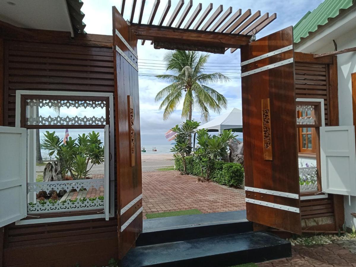 The Beach Boutique Resort Ban Pak Nam Pran Екстер'єр фото