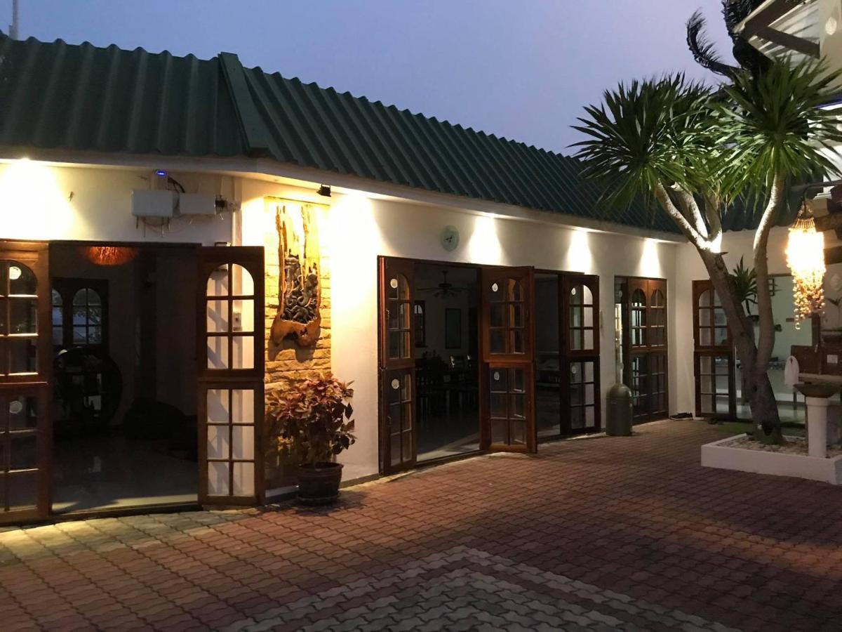 The Beach Boutique Resort Ban Pak Nam Pran Екстер'єр фото